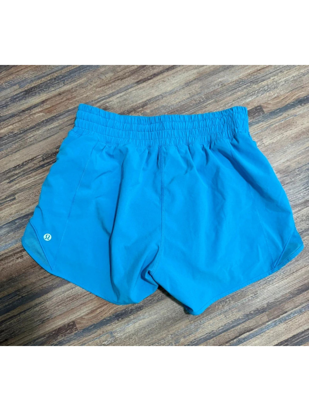 Lululemon Hotty Hot High-Rise Lined Short 4" size 6
